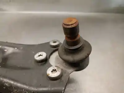 Pezzo di ricambio per auto di seconda mano braccio di sospensione anteriore sinistro inferiore per citroen c4 cactus 1.6 bluehdi 100 riferimenti oem iam 9803286580  9803286580