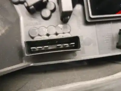 Second-hand car spare part right tailgate light for jaguar x-type i (x400) 2.0 d oem iam references a89026647  c2s40487