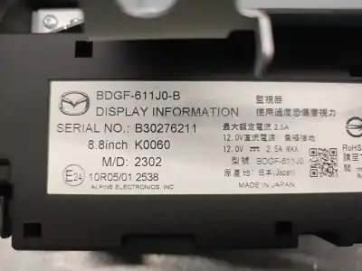 Peça sobressalente para automóvel em segunda mão display gps / multimídia por mazda 3 fastback (bp) 2.0 skyactiv-g m hybrid referências oem iam bdgf611j0b  