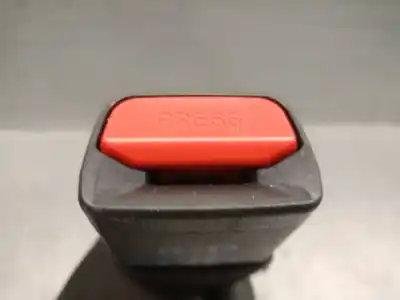 Автозапчасти б/у крюк для ремня передний правый за mazda 3 fastback (bp) 2.0 skyactiv-g m hybrid ссылки oem iam bah240027j  