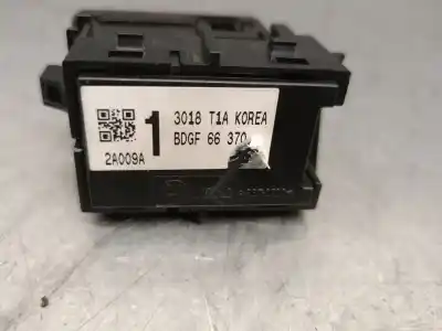 Peça sobressalente para automóvel em segunda mão botão / interruptor elevador vidro traseiro esquerdo por mazda 3 fastback (bp) 2.0 skyactiv-g m hybrid referências oem iam bdgf66370  