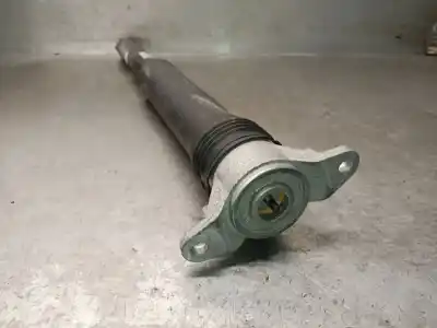 Second-hand car spare part right rear shock absorber for mazda 3 fastback (bp) 2.0 skyactiv-g m hybrid oem iam references  220728 tokico 