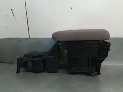 Pezzo di ricambio per auto di seconda mano BRACCIOLO CENTRALE per HONDA JAZZ V (GR_) 1.5 EHEV (GR3, GR6) Riferimenti OEM IAM 83405TZBE0  