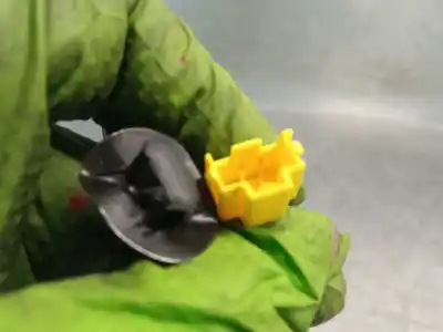 Автозапчасти б/у левый передний крюк ремня за smart forfour fastback (453) 0.9 (453.044, 453.053) ссылки oem iam a4538603285  a4538603285