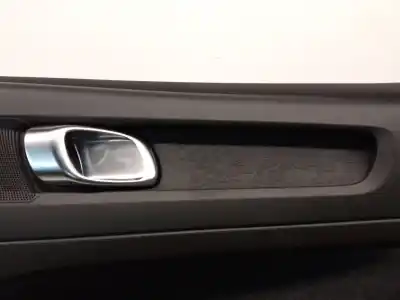 Автозапчастина б/у обработка передніх правіх дверей для volvo xc40 (536) recharge посилання на oem iam 32282661  32282661