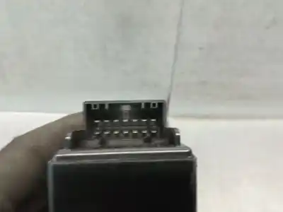 Peça sobressalente para automóvel em segunda mão botão / interruptor elevador vidro dianteiro esquerdo por ssangyong actyon 2.0 td cat referências oem iam 8581031000hch  8581031000hch