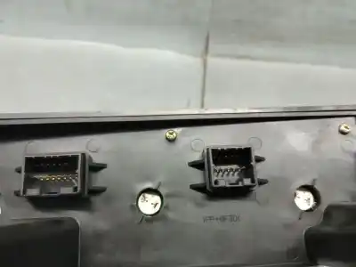Peça sobressalente para automóvel em segunda mão comando de sofagem (chauffage / ar condicionado)  por ssangyong actyon 2.0 td cat referências oem iam 687003100  6870031000hch
