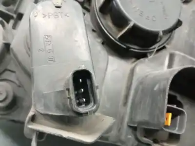 Автозапчасти б/у правая фара за ssangyong rodius i 2.7 xdi ссылки oem iam 8310221303  8310221303