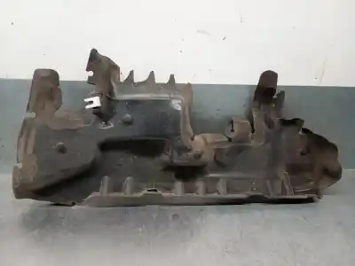 Second-hand car spare part front decorative moulding for citroen c4 lim. 1.6 16v oem iam references 7104pe  7104pe