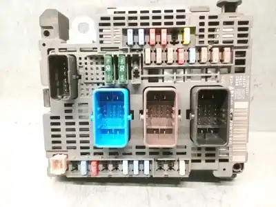 Автозапчасти б/у блок реле/предохранителей за citroen c4 lim. 1.6 16v ссылки oem iam 9677987180  