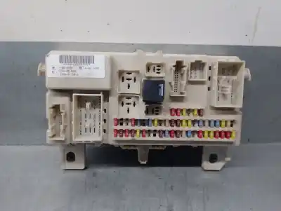 Pièce détachée automobile d'occasion BOÎTES À FUSIBLES pour FORD FOCUS BERLINA (CAP)  Références OEM IAM 4M5T14A073DH  