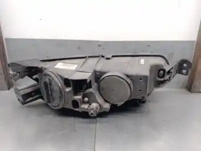 Second-hand car spare part left headlight for citroen c4 picasso ii 1.6 bluehdi 120 oem iam references 9677217380  9677217380 Second-hand car spare part left headlight for citroen c4 picasso ii 1.6 bluehdi 120 oem iam references 9677217380  9677217380