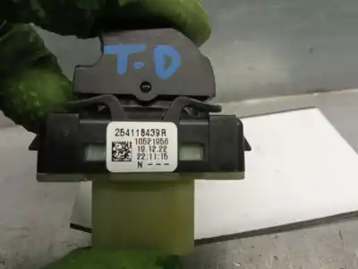 Автозапчастина б/у управління склами задніх правіх для dacia jogger 1.0 tce 90 eco-g посилання на oem iam 254118439r  254118439r