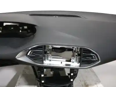 Second-hand car spare part dashboard for peugeot 308 sw ii (lc_, lj_, lr_, lx_, l4_) 1.6 hdi / bluehdi 115 (lcbhxm, lcbhxt) oem iam references 16108046zd  16108046zd