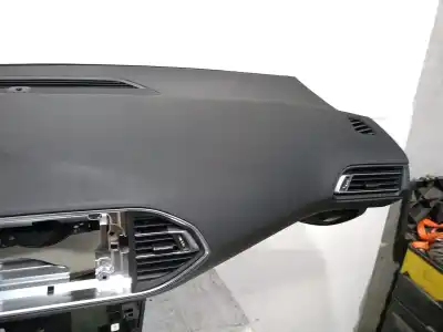 Second-hand car spare part dashboard for peugeot 308 sw ii (lc_, lj_, lr_, lx_, l4_) 1.6 hdi / bluehdi 115 (lcbhxm, lcbhxt) oem iam references 16108046zd  16108046zd
