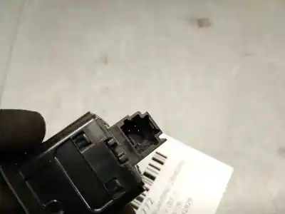 Автозапчасти б/у выключатель переднего правого окна за renault clio v (b7_) 1.6 e-tech 140 (b7mu) ссылки oem iam 254013877r  254013877r