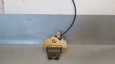 Автозапчастина б/у ЗАМОК БАГАЖНИКА / ВОРОТ для VOLVO S80 BERLINA  Посилання на OEM IAM 8652398  31253048