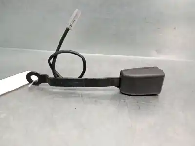 Second-hand car spare part right front seat belt buckle for mazda 3 lim. (bl) 2.2 turbodiesel cat oem iam references kd4557620b