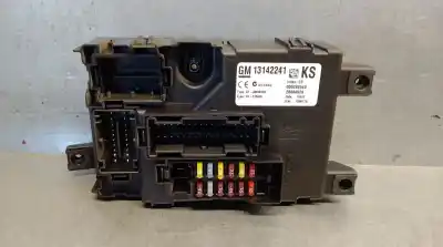 Pezzo di ricambio per auto di seconda mano scatola relè/fusibili per opel corsa d (s07) 1.3 cdti (l08 l68) riferimenti oem iam 13142241