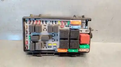 Pezzo di ricambio per auto di seconda mano scatola relè/fusibili per opel corsa d (s07) 1.3 cdti (l08 l68) riferimenti oem iam 13217394eh
