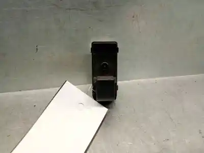 Second-hand car spare part right front power window switch for mazda 3 lim. (bl) 2.2 turbodiesel cat oem iam references kd3566370