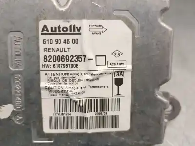 Автозапчастина б/у блок управління подушками безпеки для renault scénic ii (jm0/1_) 1.6 16v (jm1r) посилання на oem iam 8200692357  