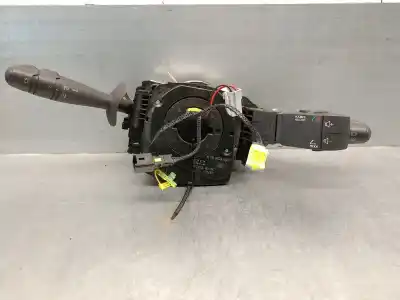 Peça sobressalente para automóvel em segunda mão Comutador De Luzes por RENAULT ESPACE IV (JK0/1_) 2.0 dCi (JK03 JK04 JK1C JK1G JK1J JK1K) Referências OEM IAM 7701061757  7701061757