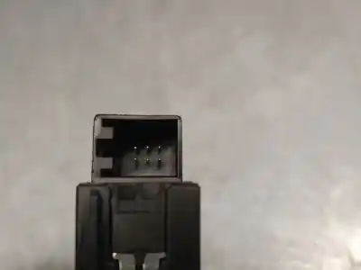 Second-hand car spare part hazard warning lights for audi q3 (8ub, 8ug) 2.0 tdi oem iam references 8u1941509a  8u1941509a