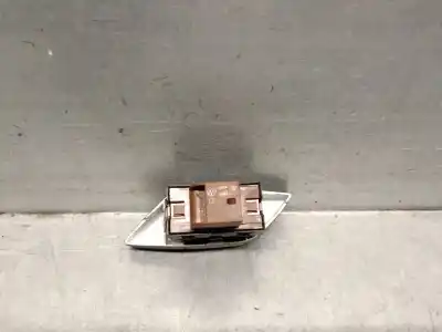 Second-hand car spare part switch for audi q3 (8ub, 8ug) 2.0 tdi oem iam references 8u1962107  8u1962107