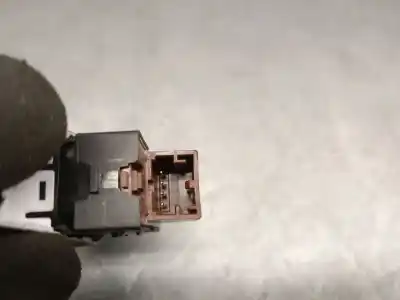 Second-hand car spare part switch for audi q3 (8ub, 8ug) 2.0 tdi oem iam references 8u1962107  8u1962107