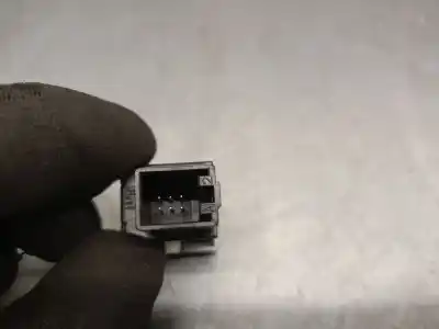 Second-hand car spare part switch for audi q3 (8ub, 8ug) 2.0 tdi oem iam references 8u0927134  8u0927134