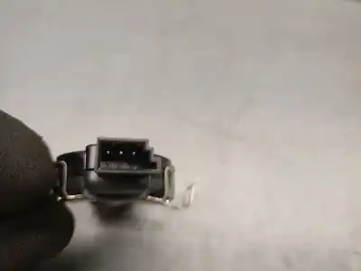 Автозапчасти б/у датчик за audi q3 (8ub, 8ug) 2.0 tdi ссылки oem iam 8u0955559c  8u0955559c