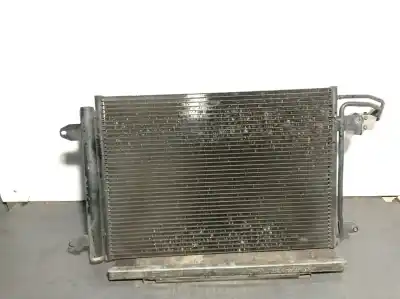 Peça sobressalente para automóvel em segunda mão Condensador / Radiador De Ar Condicionado por SEAT LEON (1P1) 1.6 TDI Referências OEM IAM 1K0820411S 1312404S 1K0820411AH
