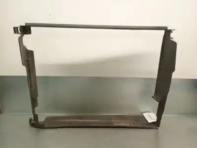 Автозапчасти б/у передняя решетка радиатора за renault express furgoneta/monovolumen 1.5 blue dci 75 (f6aa) ссылки oem iam 215599535r