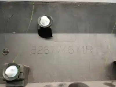 Автозапчасти б/у задние молдинги за renault express furgoneta/monovolumen 1.5 blue dci 75 (f6aa) ссылки oem iam 828774671r  828774671r