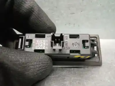 Автозапчастина б/у реєстрація пілот для audi q3 (f3b) 35 tdi посилання на oem iam 8w6943021a  8w6943021a