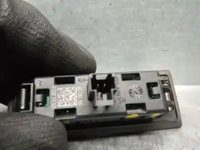 Автозапчастина б/у реєстрація пілот для audi q3 (f3b) 35 tdi посилання на oem iam 8w6943021a  8w6943021a