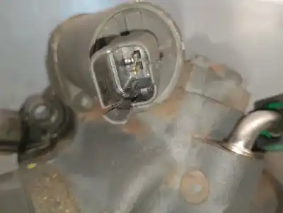 Pezzo di ricambio per auto di seconda mano pompa diniezione per ford focus c-max (cap) 2.0 tdci cat riferimenti oem iam 1373546  1373546