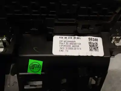 Автозапчастина б/у аераційна решіта для peugeot 208 ii (ub_, up_, uw_, uj_) 1.2 puretech 100 посилання на oem iam 98234571dx  98234571dx