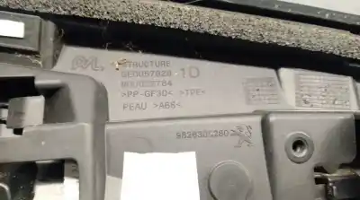 Автозапчастина б/у задні модинги для peugeot 2008 ii (ud_, us_, uy_, uk_) 1.2 puretech 100 посилання на oem iam 9826305280  98263052xy