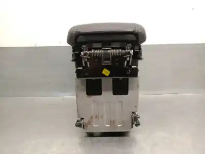 Gebrauchtes Autoersatzteil mittelkonsole zum hyundai tucson (tl, tle) 1.7 crdi oem-iam-referenzen 84690d7200try  84660d7200trb