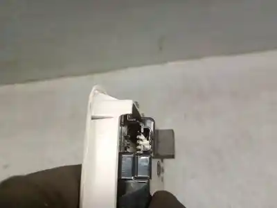 Second-hand car spare part interior light for ford puma 1.0 ecoboost cat oem iam references h1bb13776ae  2223539