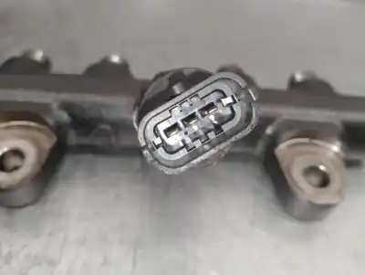 Автозапчастина б/у рампа инжектора для renault kangoo express (fw0/1_) 1.5 dci 75 (fw07, fw10, fw04) посилання на oem iam h8201157327  175215346r