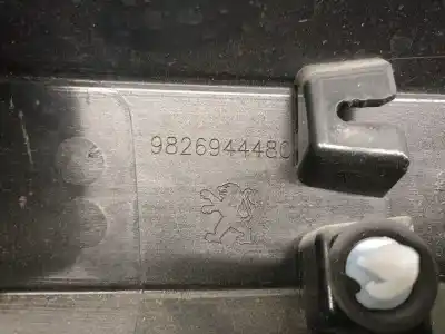 Pezzo di ricambio per auto di seconda mano modanatura posteriore per peugeot 208 ii (ub_, up_, uw_, uj_) 1.2 puretech 100 riferimenti oem iam 9826944480  98269436xy