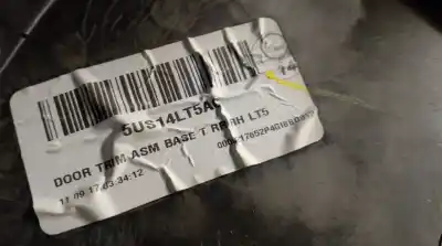Pièce détachée automobile d'occasion garniture de porte arrière droite pour jeep compass (mp, m6, mv, m7) 2.0 crd 4x4 références oem iam 5us14lt5ac  5us14lt5ac