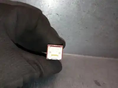 Автозапчастина б/у антена для toyota rav 4 v (_a5_, _h5_) 2.5 hybrid awd (axah54) посилання на oem iam t07151011843  t07151011843