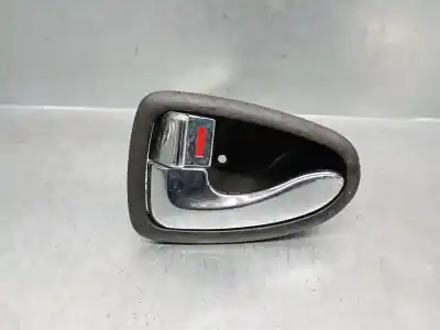 Автозапчастина б/у ЛІВА ПЕРЕДНЯ ВНУТРІШНЯ РУЧКА для HYUNDAI ACCENT II (LC)  Посилання на OEM IAM 8261025100CA  8261025100CA