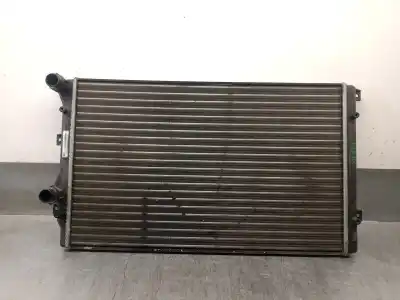 Автозапчастина б/у ВОДЯНИЙ РАДІАТОР для SEAT LEON (1P1) 1.4 TSI Посилання на OEM IAM 1K0121253AP  