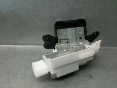 Автозапчастина б/у замок багажника / ворот для toyota rav 4 v (_a5_, _h5_) 2.5 hybrid awd (axah54) посилання на oem iam 6935042090  6935042090