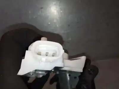 Автозапчастина б/у замок багажника / ворот для toyota rav 4 v (_a5_, _h5_) 2.5 hybrid awd (axah54) посилання на oem iam 6935042090  6935042090